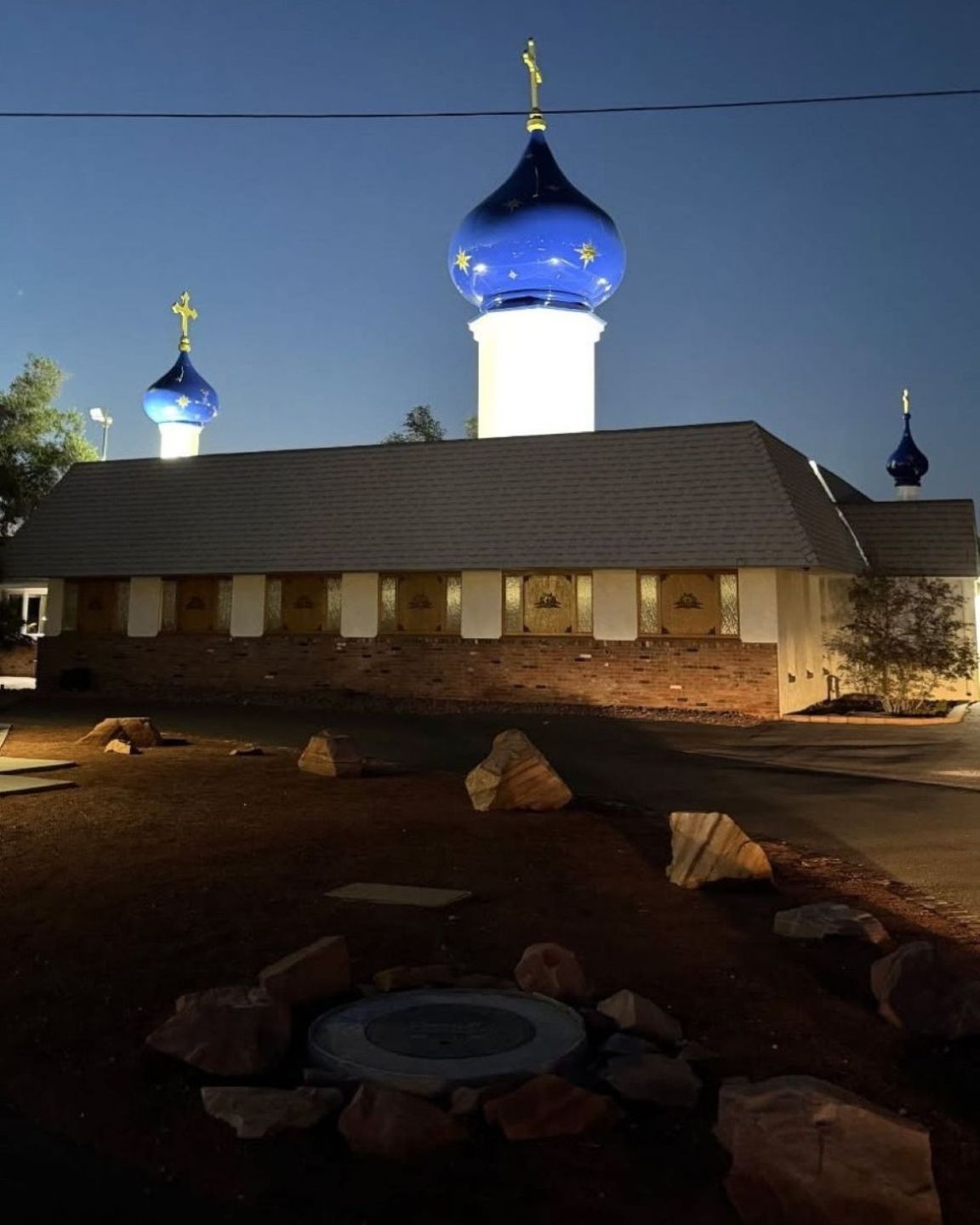 Night view of the church and the church cupolas